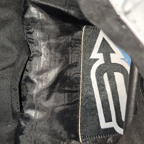 Arctiva snowmobile jacket - Picture 5 of 11